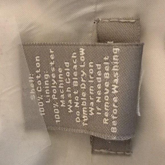 ANN TAYLOR PETITES, BLACK & WHITE PRINT, SLEEVELESS,SLIGHTLY FLARED SKIRT. - Picture 8 of 8